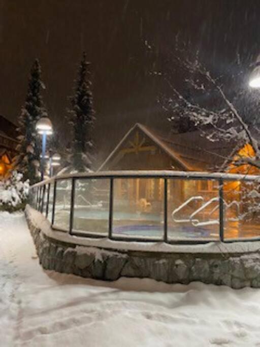 Cozy Townhouse In Whistler Village North المظهر الخارجي الصورة